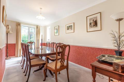 22 Llanvair Drive, Ascot, SL5 9HT