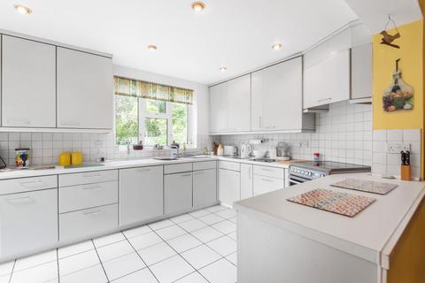 22 Llanvair Drive, Ascot, SL5 9HT