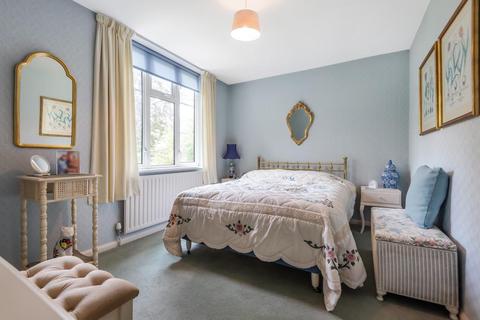 22 Llanvair Drive, Ascot, SL5 9HT