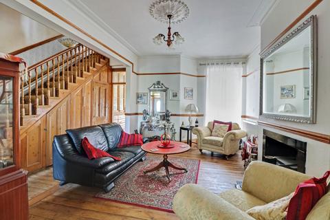 9 Herbert Grove, Southend-on-sea, SS1 2AT