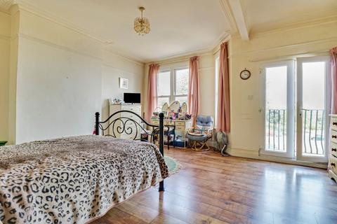 9 Herbert Grove, Southend-on-sea, SS1 2AT