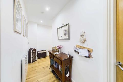 6, Kensington House Corner Hall, Hemel Hempstead, HP3 9YT