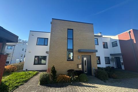 undefined, Stunning two bedroom apartment nr Topsham