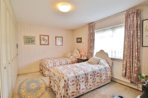 5 Brynteg Close, Cardiff, CF23 6AS