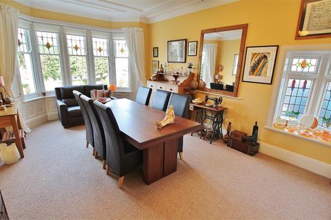 30 Cefn Coed Road, Cardiff, CF23 6AR