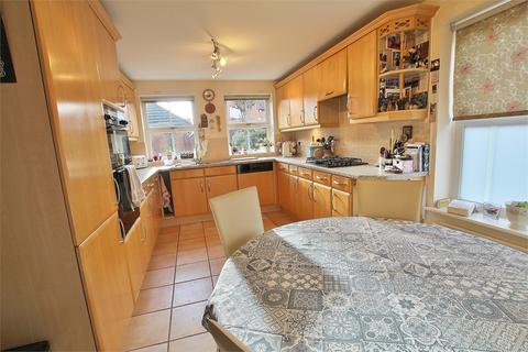 16 Clos Llysfaen, Lisvane, Cardiff, CF14 0UP