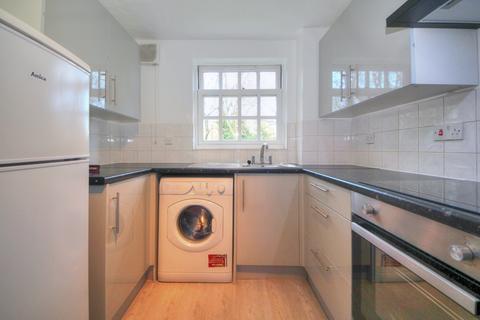 undefined, Leigh Hunt Drive, Southgate, London, N14