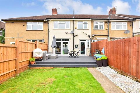 32 Hanover Gardens, Ilford, IG6 2RA