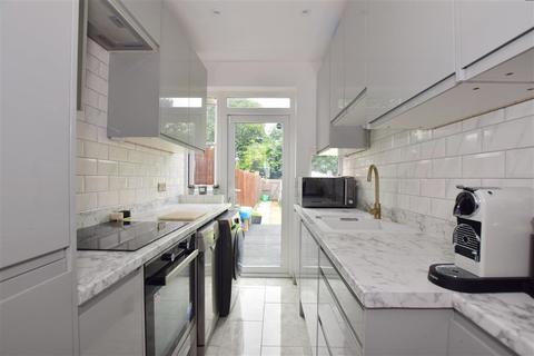 32 Hanover Gardens, Ilford, IG6 2RA