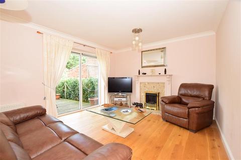 11 Blackberry Way, Whitstable, CT5 3BS