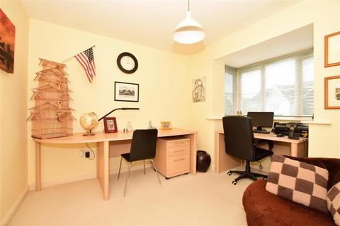 11 Blackberry Way, Whitstable, CT5 3BS