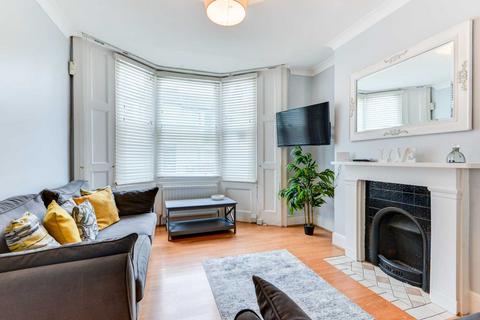 2 bedroom terraced house to rent, Borough Street, Brighton