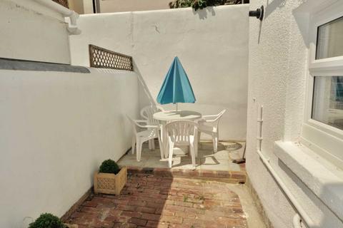 2 bedroom terraced house to rent, Borough Street, Brighton