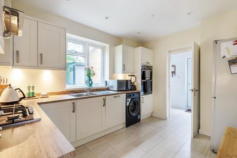 177 Stoke Road, Guildford, GU1 1EY