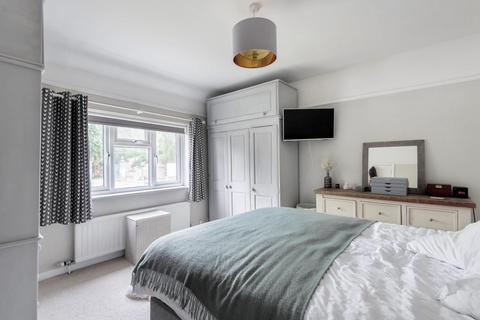 177 Stoke Road, Guildford, GU1 1EY
