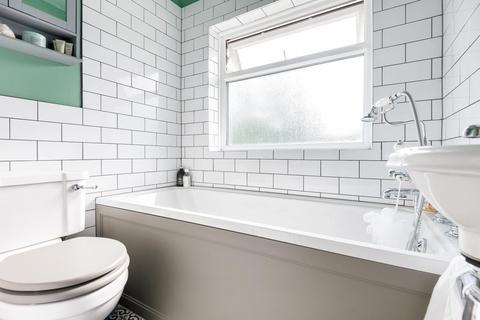 177 Stoke Road, Guildford, GU1 1EY