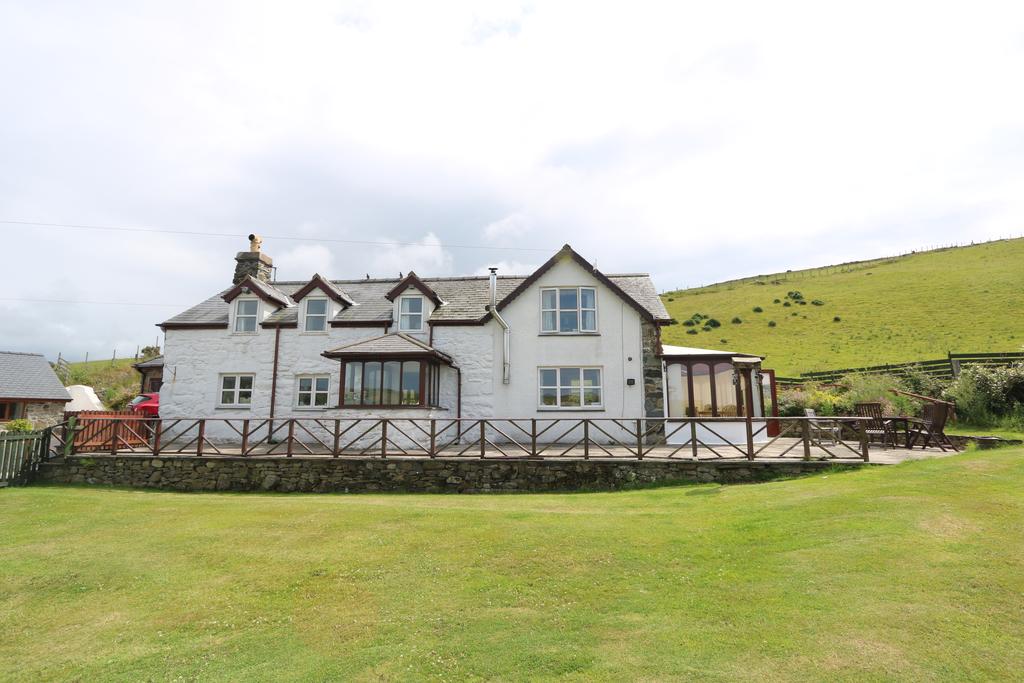 Hafod Wen, Hafod Wen Uchaf & Hafod Wen Isaf, Rhoslefain, Gwynedd LL36 8 bed cluster house for