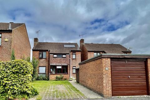40 Lyster Road, Fordingbridge, SP6 1QY