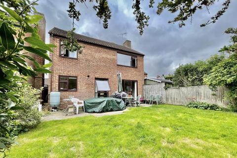 40 Lyster Road, Fordingbridge, SP6 1QY