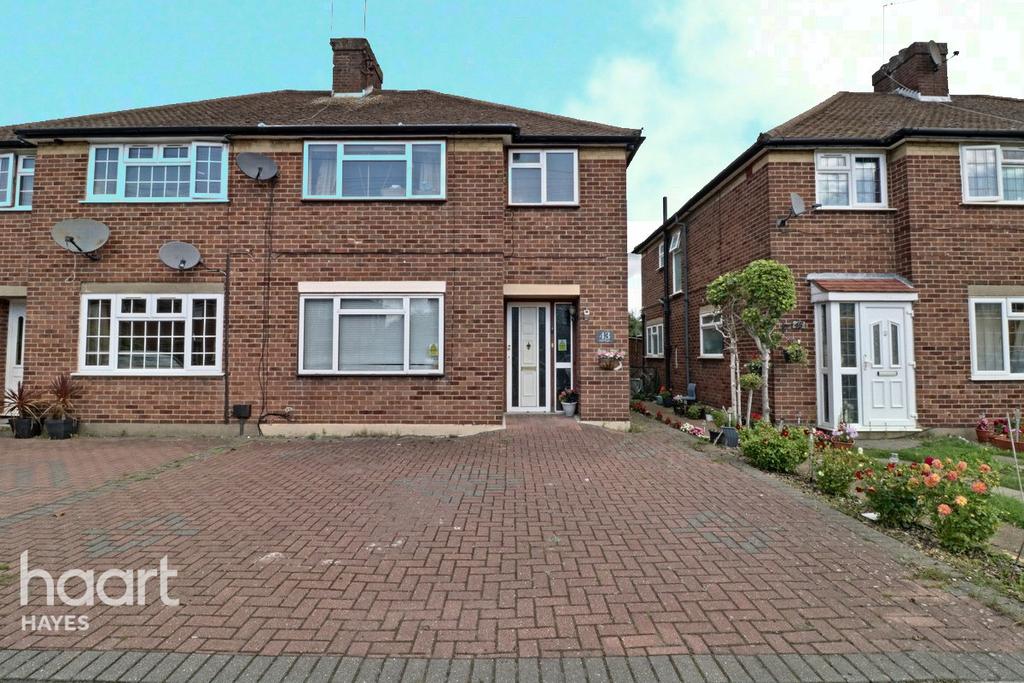 Wentworth Crescent, Hayes 3 bed semidetached house £535,000