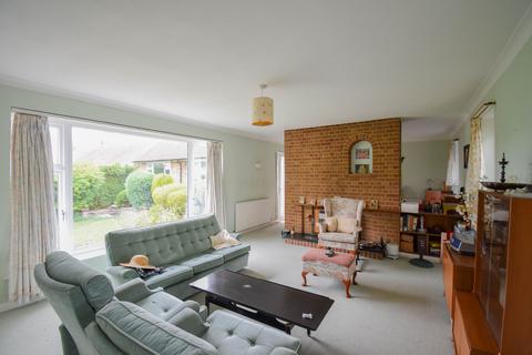 3 bedroom bungalow for sale - Morland Avenue, Leicester