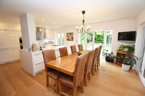 44 Blackford Road, Shirley, Solihull, B90 4BT
