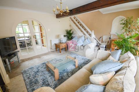 26 Medlock Drive, Sheffield, S13 9BB
