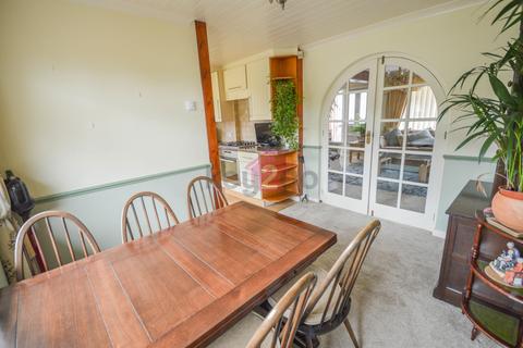 26 Medlock Drive, Sheffield, S13 9BB