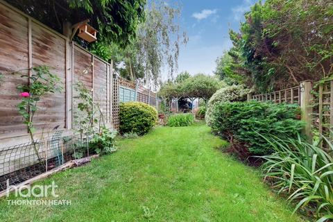 2 Eileen Road, London, SE25 5EJ