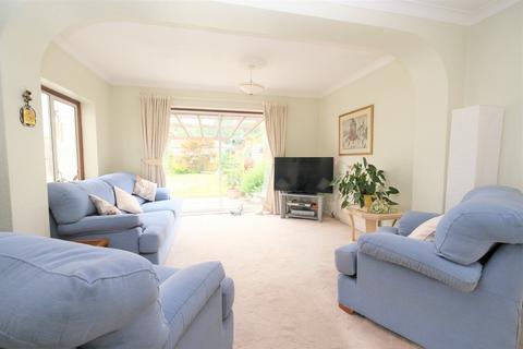 221 Oakdene Road, Orpington, BR5 2AR