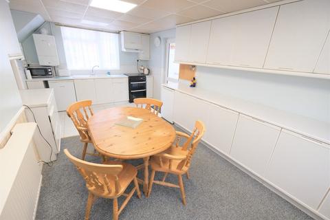 221 Oakdene Road, Orpington, BR5 2AR