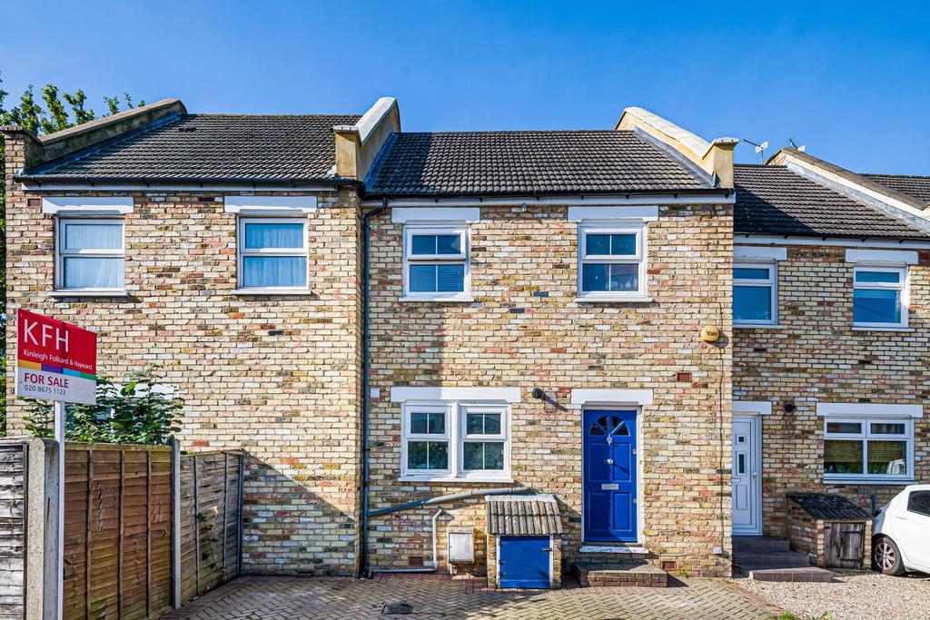 Byrne Road, Balham 3 bed terraced house £650,000