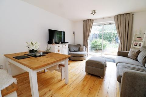 10 Hackett Close, Ashby-de-la-zouch, LE65 2HP