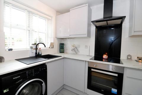 10 Hackett Close, Ashby-de-la-zouch, LE65 2HP