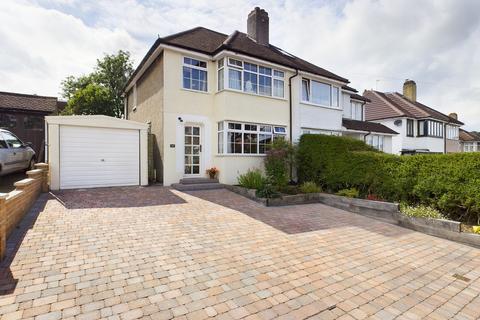 105 Benhurst Gardens, South Croydon, CR2 8NZ