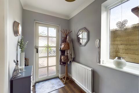 105 Benhurst Gardens, South Croydon, CR2 8NZ