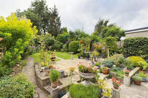 105 Benhurst Gardens, South Croydon, CR2 8NZ