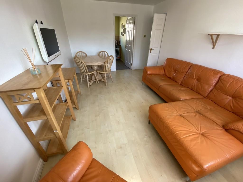Park Street, Aberdeen 2 bed apartment £625 pcm (£144 pw)