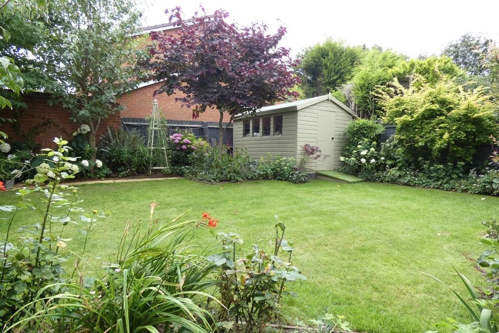 Thistle Down Close, Streetly 4 bed detached house £495,000