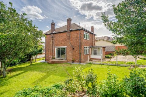 3 bedroom detached house for sale, Henley Road, Dewsbury