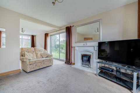 3 bedroom detached house for sale, Henley Road, Dewsbury