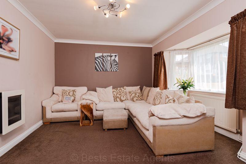 Clayton Crescent, Runcorn 3 bed semidetached house £150,000
