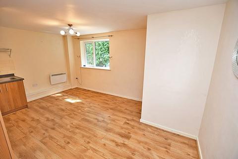 1 bedroom flat to rent, Bicknor Road, Maidstone ME15