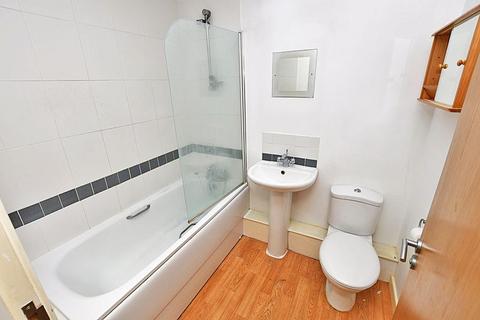 1 bedroom flat to rent, Bicknor Road, Maidstone ME15