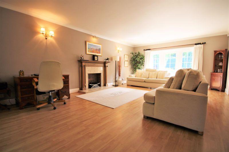 Formal Lounge