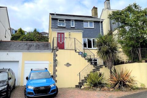 6 Meadow Breeze, Lostwithiel, PL22 0BJ
