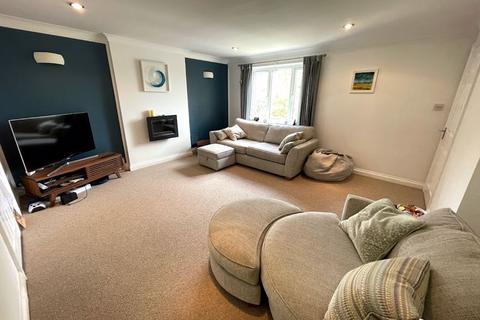 6 Meadow Breeze, Lostwithiel, PL22 0BJ