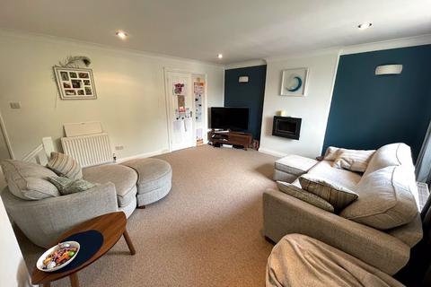 6 Meadow Breeze, Lostwithiel, PL22 0BJ
