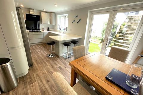 6 Meadow Breeze, Lostwithiel, PL22 0BJ