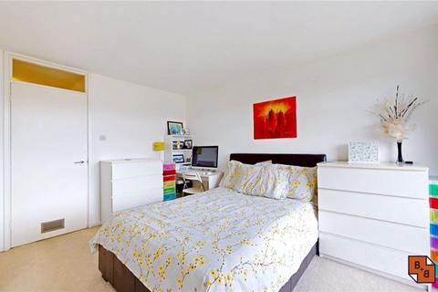 24 Alpine Close, Croydon, CR0 5UN